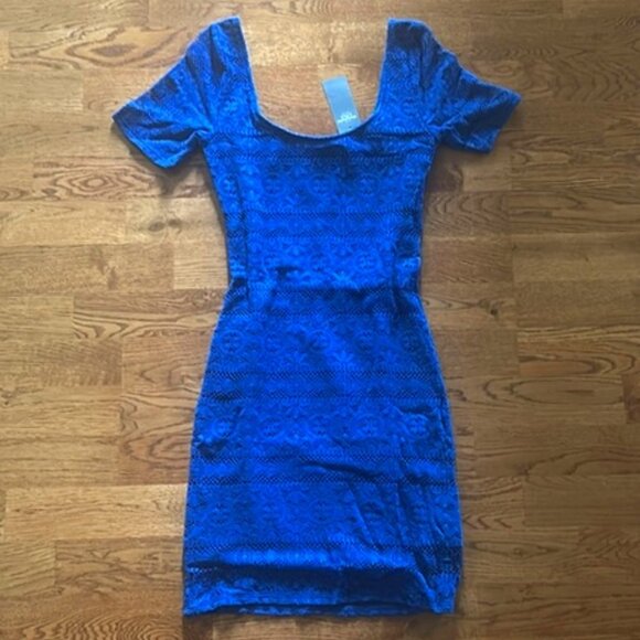 Abercrombie & Fitch Dresses & Skirts - NWT Abercrombie Dress Blue Lace XS Women Bodycon Short Sleeve Scoop Neck Mini